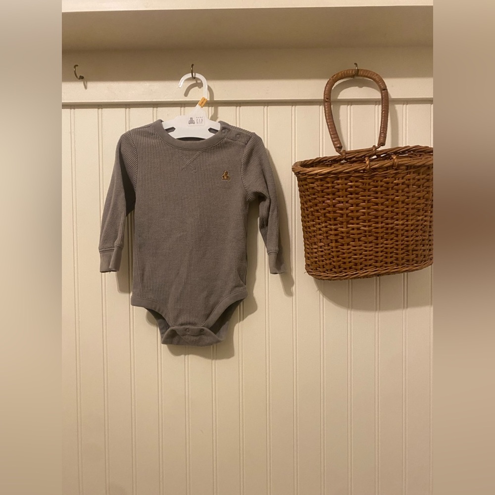 Baby Gap Baby Boy Bodysuit Size 6-12 Months